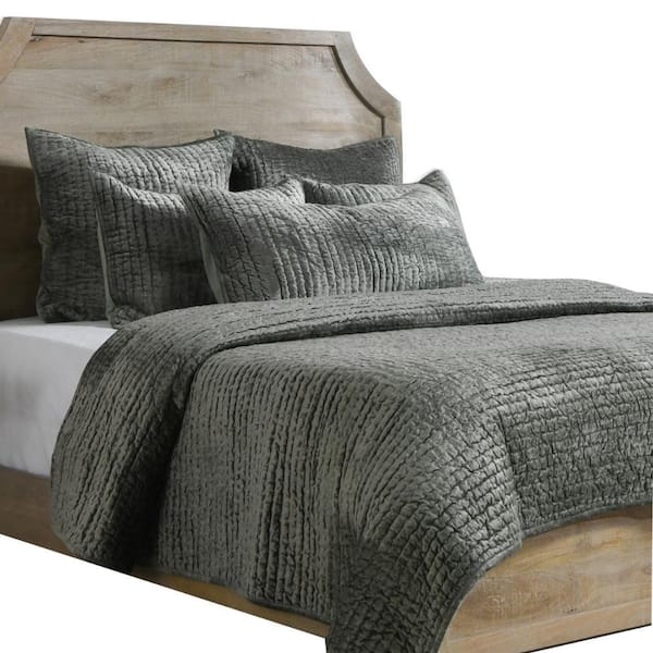 1-Piece Green Solid Queen Size Microfiber Quilt
