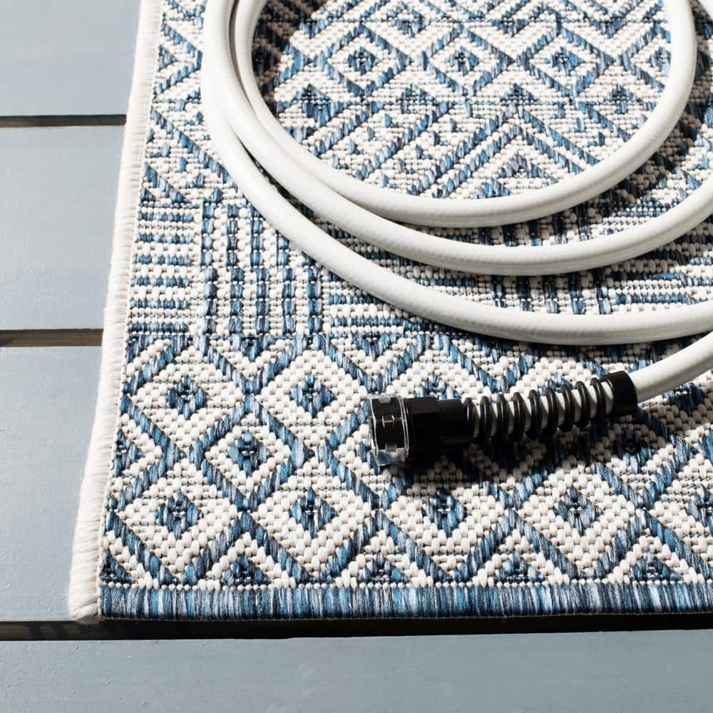Evander Blue/Navy Geometric 4' Square Indoor/Outdoor Rug