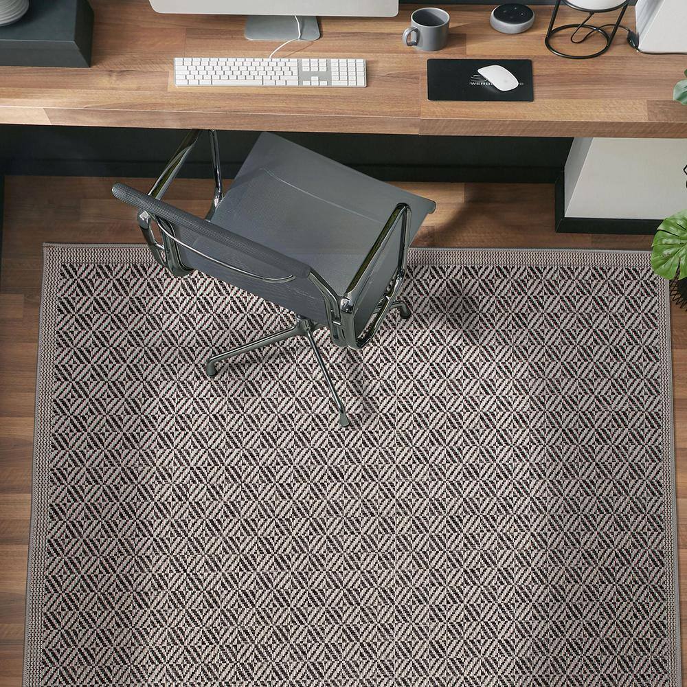 Geometric Flat Woven 5' x 7' Synthetic Indoor/Outdoor Rug