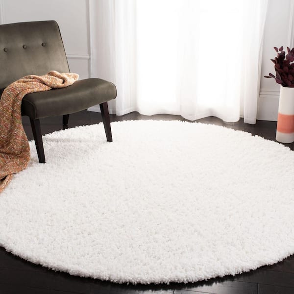 August Shag White 4 ft. x 4 ft. Solid Round Area Rug