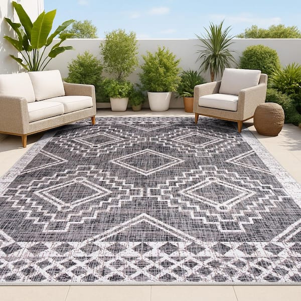 Marokko Diamond Tribal Medallion Black/Ivory 5 ft. x 8 ft. Indoor/Outdoor Area Rug