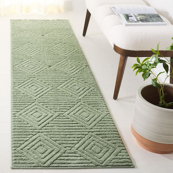 Selena 2 ft. x 8 ft. Green Solid Diamond Runner Rug