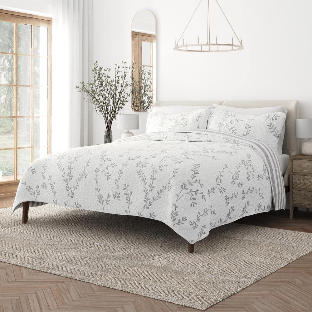 Light Gray and White Reversible Microfiber Quilt Set with Shams