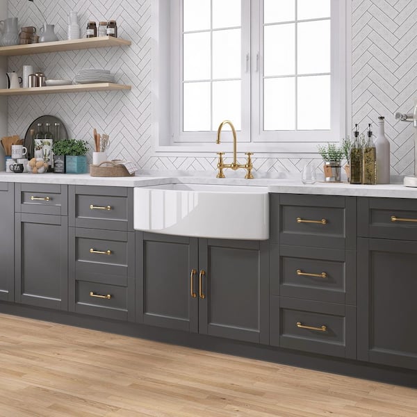 https://images.thdstatic.com/productImages/18842fb0-a5f3-4712-81ec-9f4a84d734bc/svn/white-zeafive-farmhouse-kitchen-sinks-zfc3018a-sw-31_600.jpg