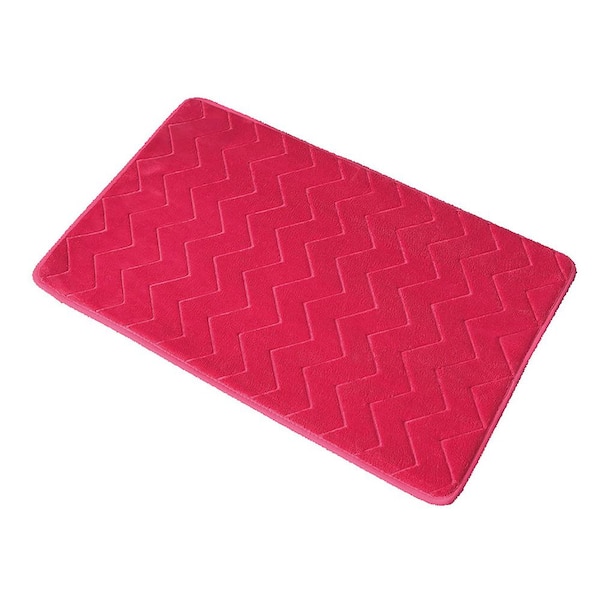 EVIDECO French home goods 3D Chevron 20 in. x 32 in. Pink Shaped Memory Foam Microfiber Bath Mat