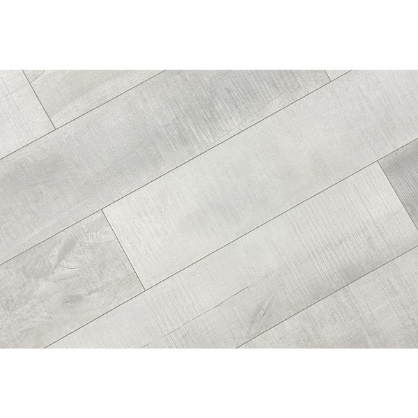 Montserrat Summa Pristine White 14 mm T x 7.75 in. W HDF Waterproof AC5 Click Lock Laminate Wood Flooring (23.09 sq. ft./case)