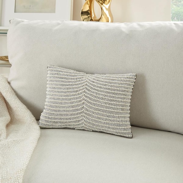 10 x shop 10 throw pillows