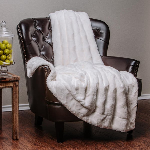 CHANASYA Soft Wave White Faux Fur Polyester Reversible Sherpa Shearling Throw Blanket - 50 in. x 65 in.