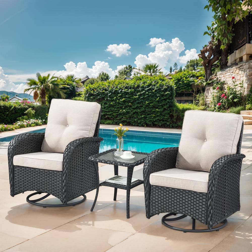 opohoro-patio-conversation-