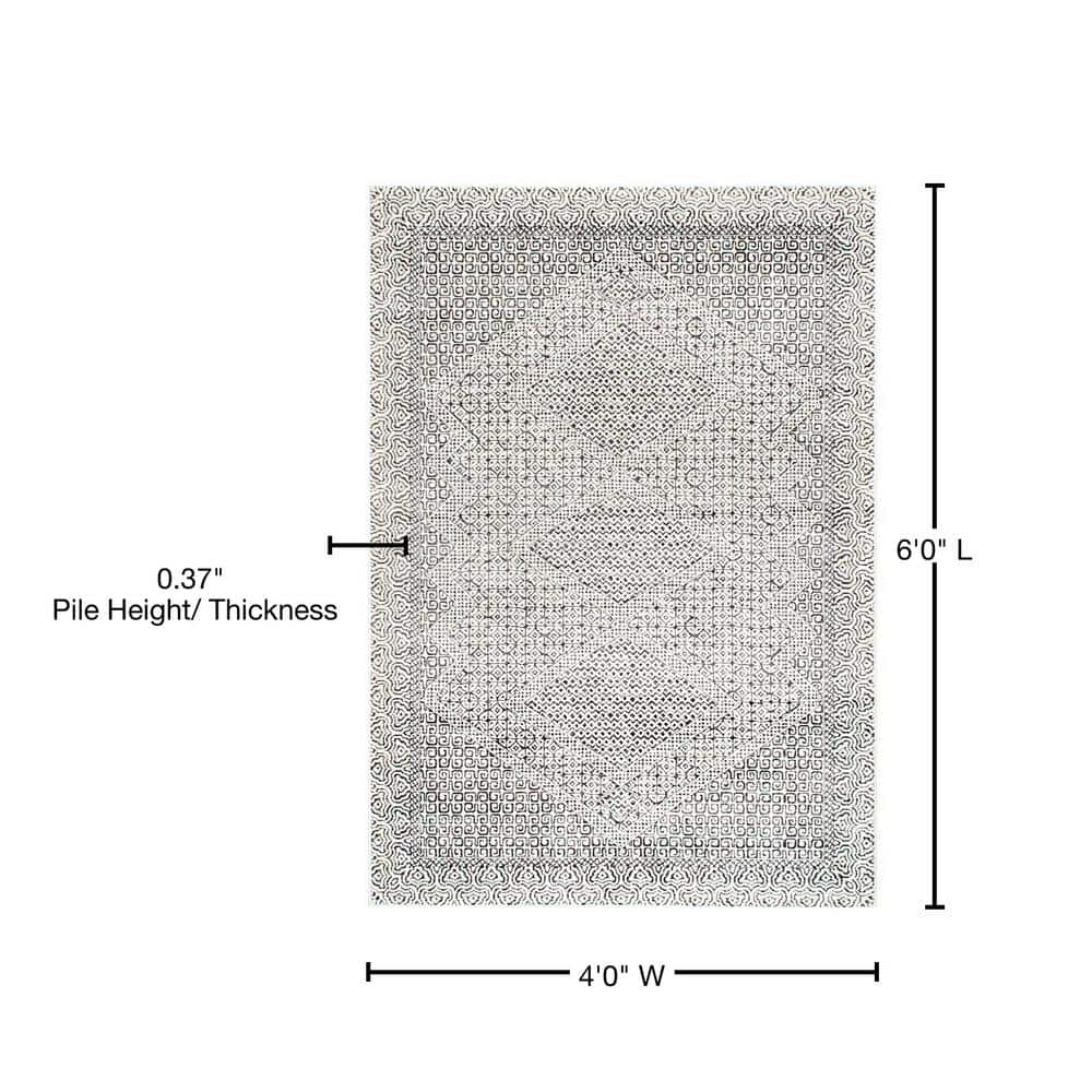 Gray Geometric Pattern Synthetic Area Rug, 4' x 6'
