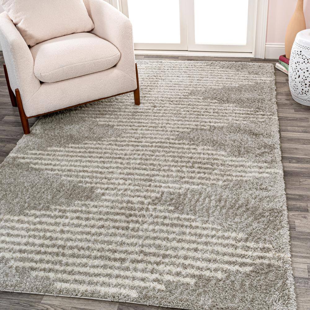 Gray and Ivory Diamond Stripe Geometric Shag Area Rug 4' x 6'