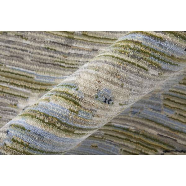 2 ft. x 3 ft. Ivory, Green, Blue Floral Area Rug