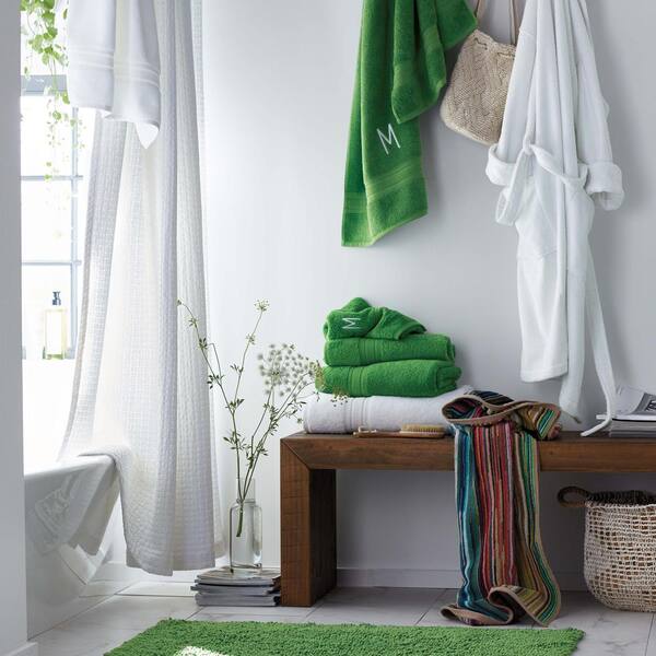 https://images.thdstatic.com/productImages/18ea41e3-9e85-402a-8088-4bd267caa452/svn/field-green-the-company-store-bath-towels-vk37-mat-fldgrn-77_600.jpg