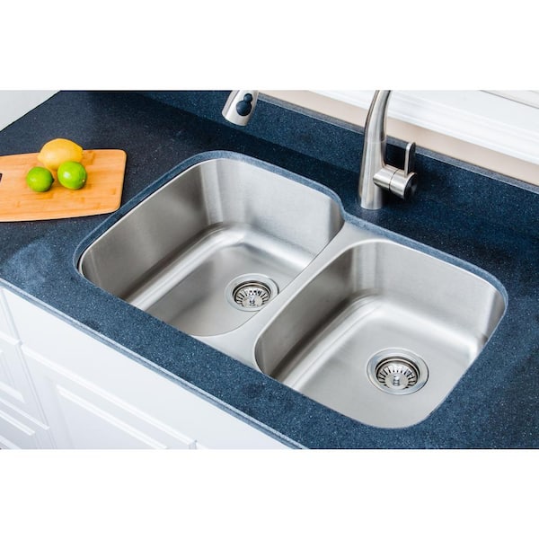 https://images.thdstatic.com/productImages/18ea87fd-233a-45cd-8765-7ad88bb3d8dc/svn/stainless-steel-wells-undermount-kitchen-sinks-cmu3221-97-16-1-4f_600.jpg