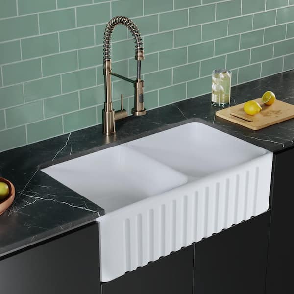 Swiss Madison Delice 33 in. Double Basin Fireclay Farmhouse