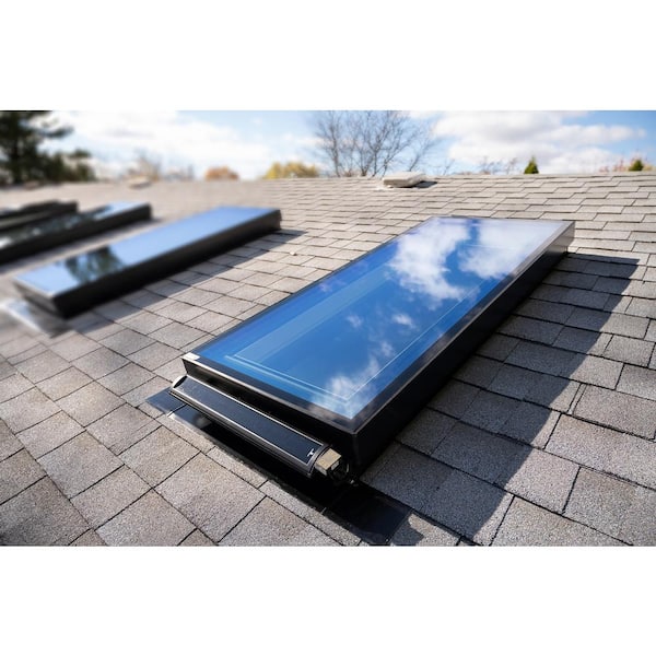 Fakro PDS 21 in. x 26-7/8 in. Solar Powered Venting Deck-Mounted
