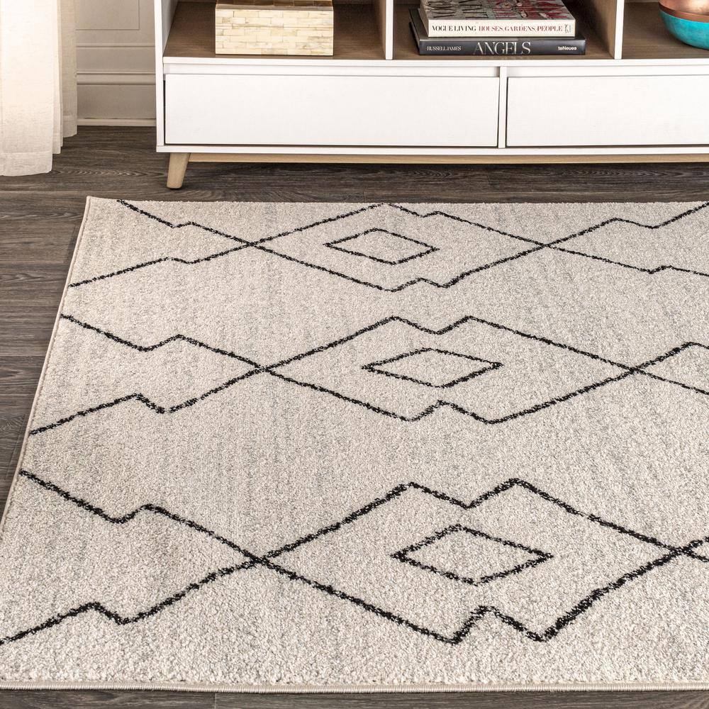 Black Geometric Braided Synthetic 8' x 10' Reversible Rug