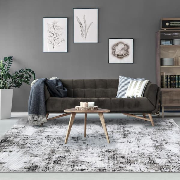 Euphemia Charcoal 7 ft. 6 in. x 9 ft. 6 in. Vintage Oriental Medallion Polyester Power Loomed Indoor Area Rug