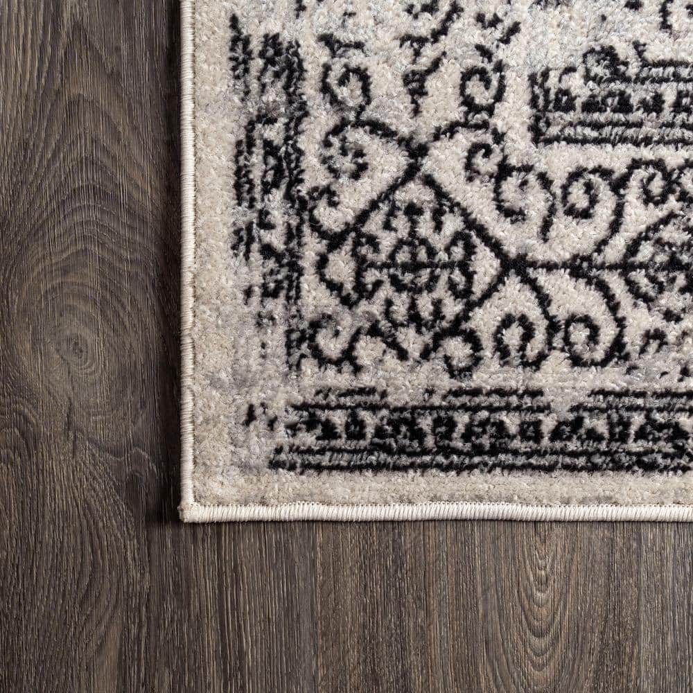 Mediterranean Filigree 8' x 10' Gray/Black Synthetic Area Rug