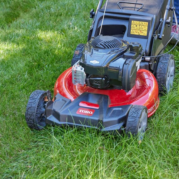 Toro 21 in. Recycler Briggs and Stratton 140 cc Gas High-Wheel