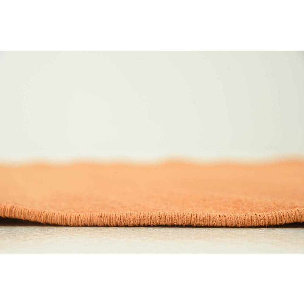5 ft Round Orange Synthetic Easy Care Area Rug