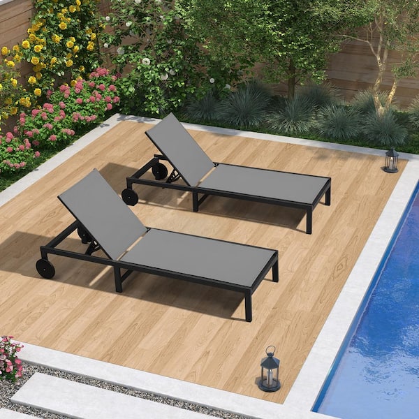 PURPLE LEAF Outdoor Metal Chaise Lounge with Wheels and Table for Beach Patio Reclining Sunbathing Lounger, Gray