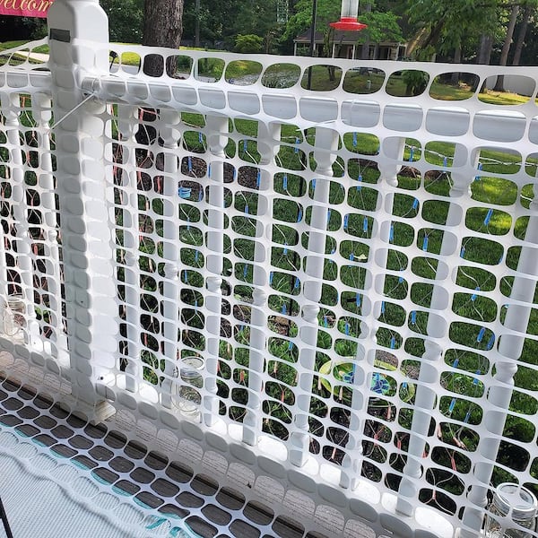 BOEN 4 ft. x 100 ft. White Construction Snow/Safety Barrier Fence