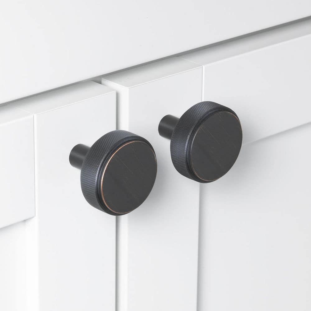 Oil Rubbed Bronze Round Knurled Cabinet Knob with Mounting Hardware