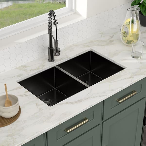 Logmey 33 in. Undermount Double Bowl 50/50 Sink Gunmetal Black 16