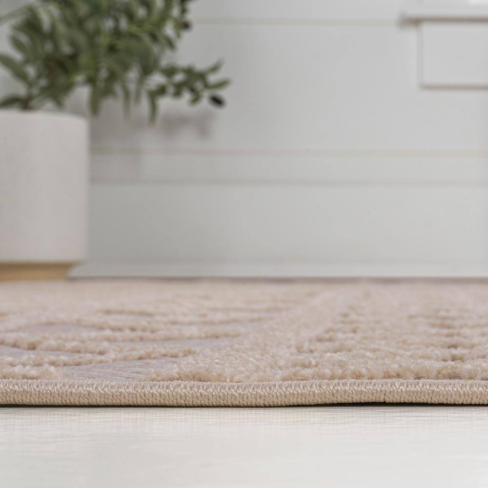 Ivory Geometric Synthetic Reversible 5x8 Area Rug