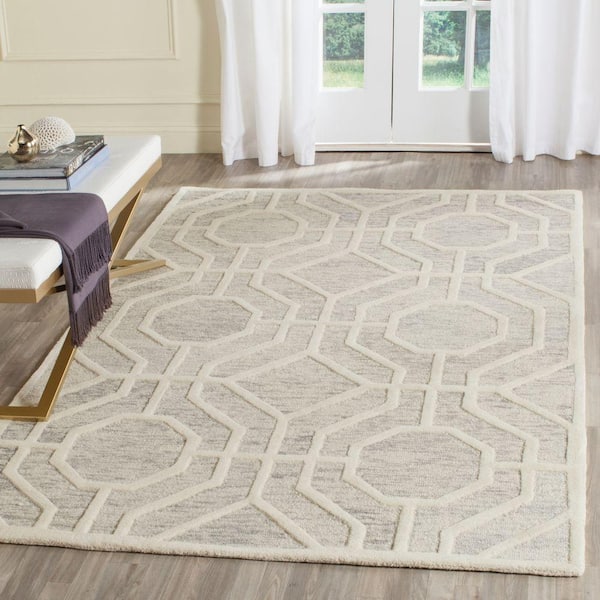 Cambridge Light Gray/Ivory 5 ft. x 8 ft. Geometric Area Rug