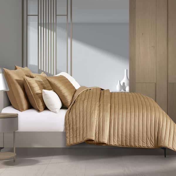 Unbranded Valletta 2-Pieces Gold Twin/Twin XL Polyester Quilt Set