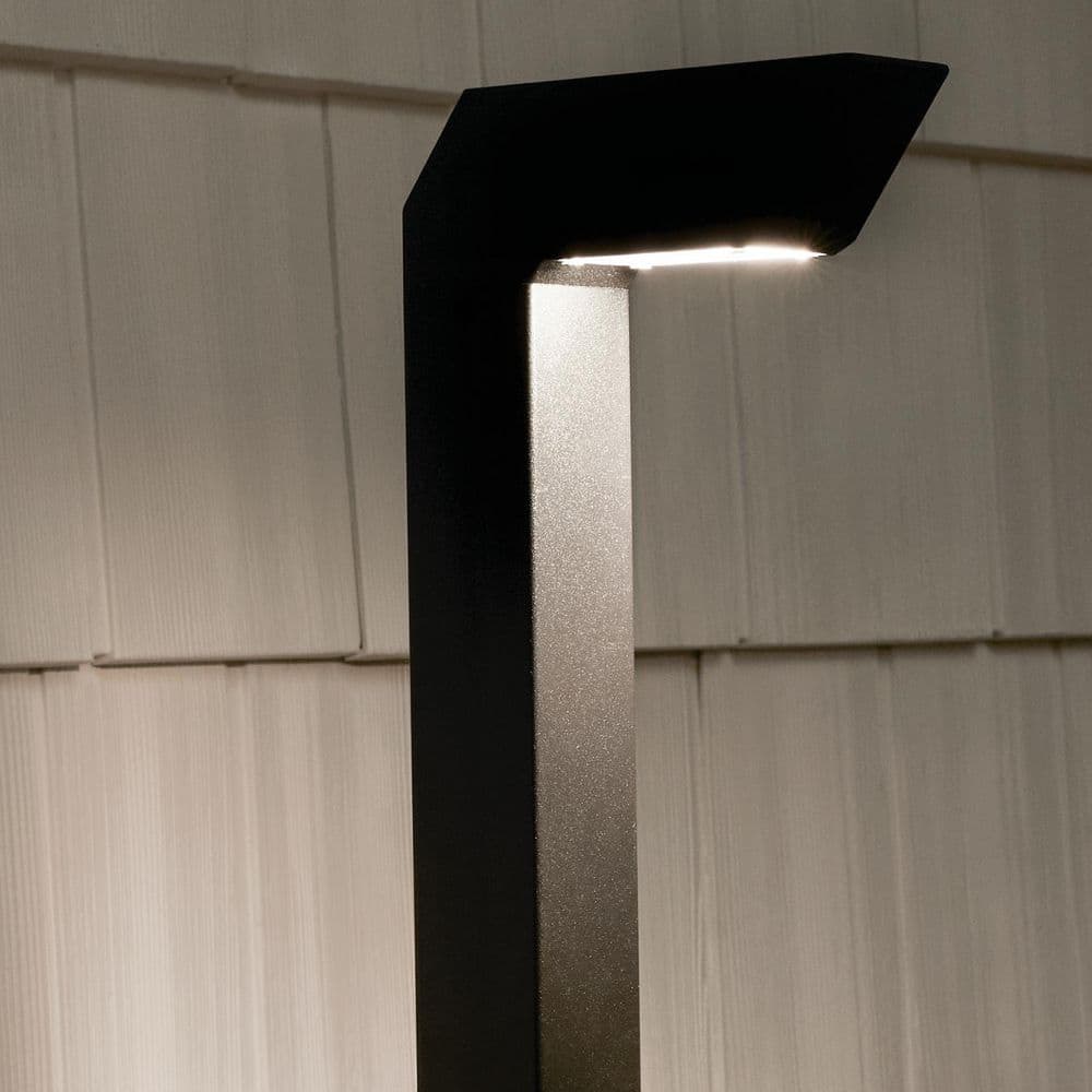 Modern Black Aluminum Right Angle Pathway Light