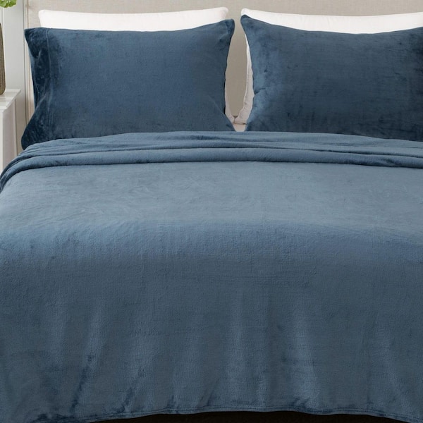 FRESHFOLDS Blue Ultra Soft Solid Color Velvet Plush Polyester Full Bed Sheet Set