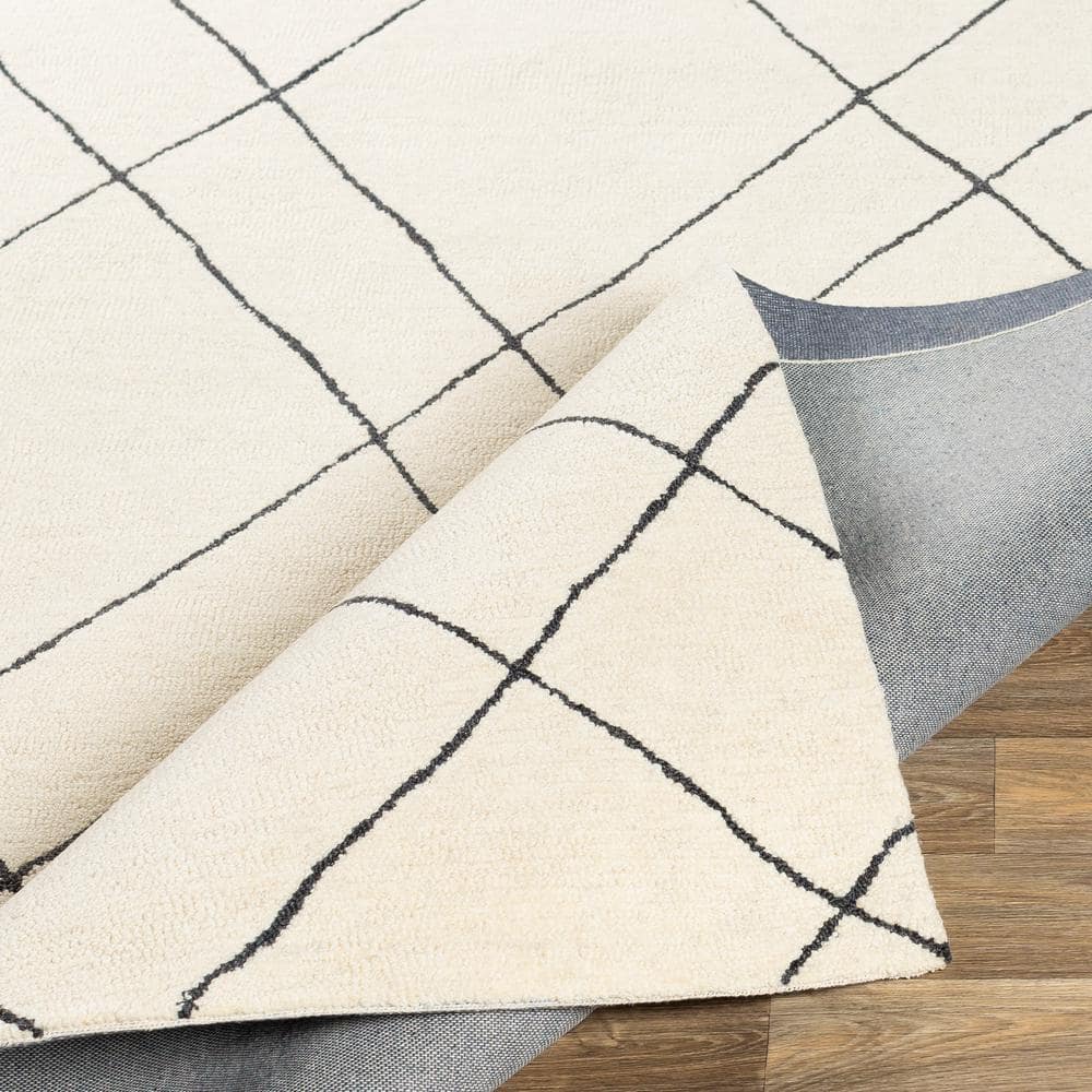 Handmade Tufted Black Wool 5' x 7' Rectangular Area Rug