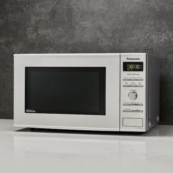Panasonic 19.2 in. 0.8 Cu. Ft. Countertop Microwave in Stainless