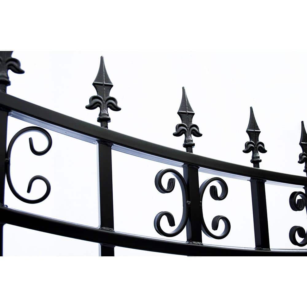 St. Louis Style Black Steel Arched Driveway Gate with Pointed Pickets