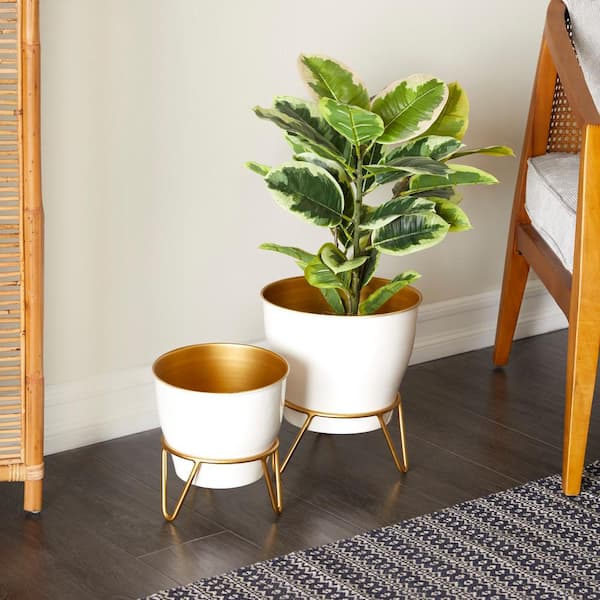 Litton Lane 11 in., and 9 in. Medium White Metal Planter with Removable Stand (2- Pack)