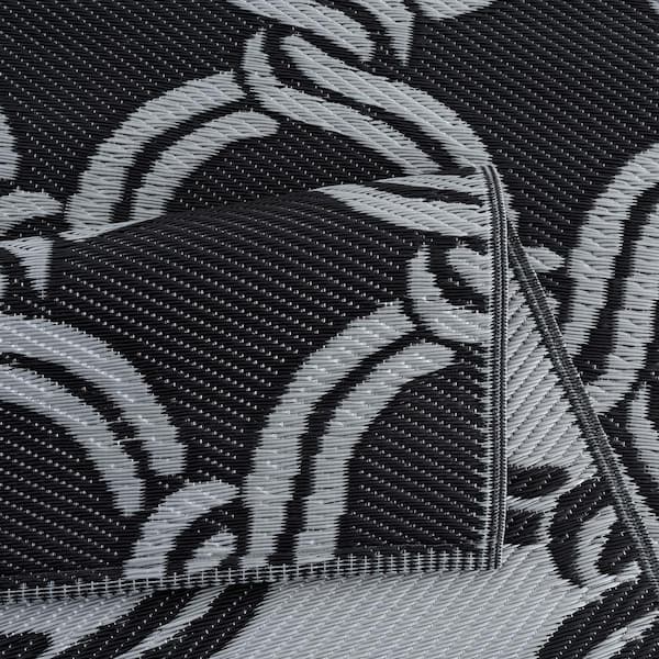 Mykonos Black Gray 6 ft. x 9 ft. Reversible Recycled Plastic Indoor/Outdoor Area Rug