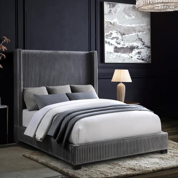 EVERGLADE HOME Cordlia Dark Gray California King Upholstered Panel Bed