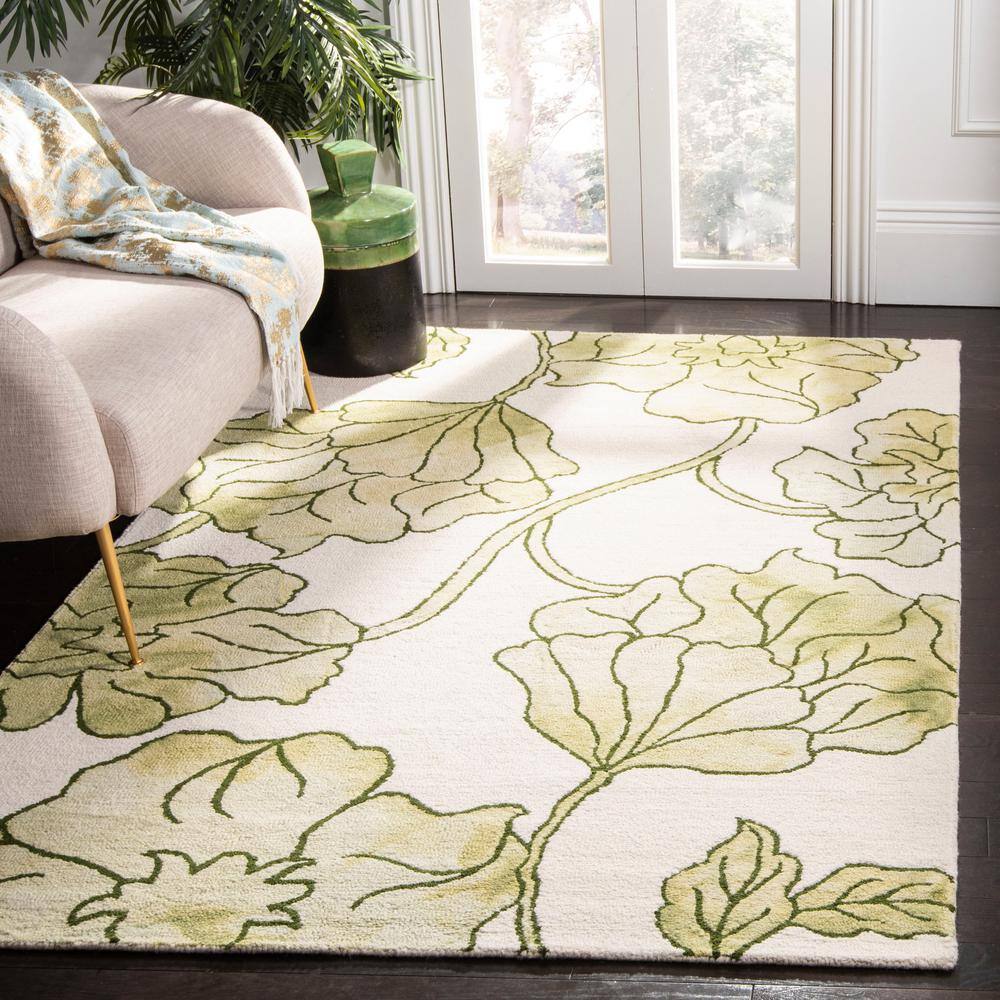 Ivory and Light Green Hand-Tufted Wool Area Rug
