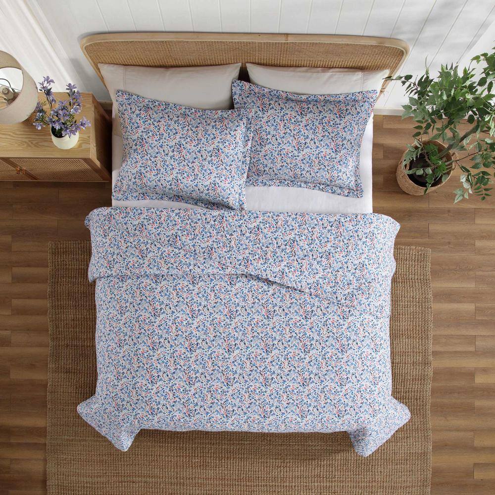 Leona Flower Blue and Red Cotton Twin Reversible Quilt Set