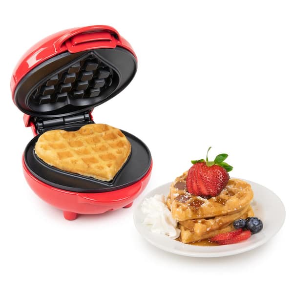 550-Watt Single Waffle Red Heart American Waffle Maker