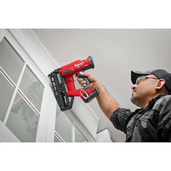 Milwaukee - M18 FUEL 18V Gen ll 16-Gauge Straight Finish Nailer and M18 18V Lithium-Ion REDLITHIUM FORGE 6.0 Ah Battery Pack