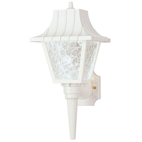 Westinghouse 1-Light White Polycarbonate Outdoor Wall Lantern Sconce with Removable Tail