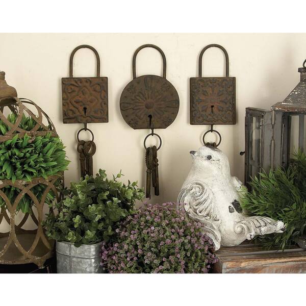 Litton Lane 15 in. x 5 in. Rustic Rusted Iron Key Wall Decor