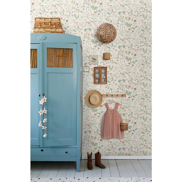 Letitia Cream Summer Meadows Wallpaper