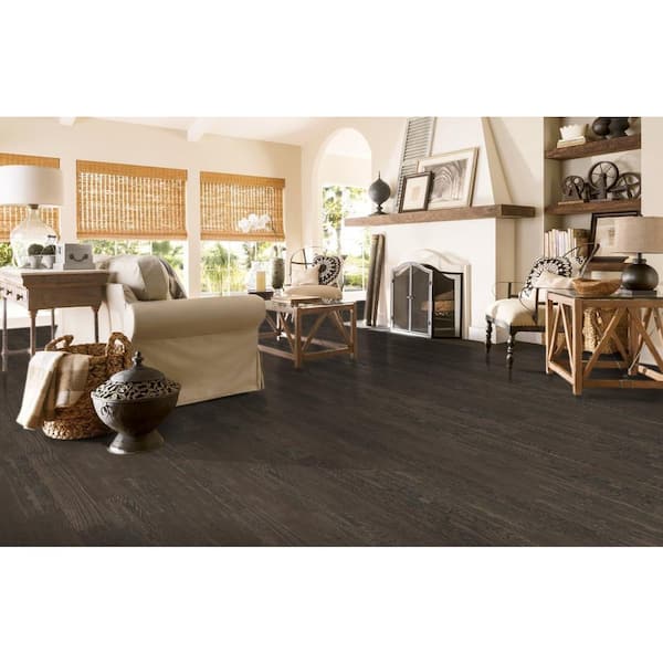 Bruce Revolutionary Rustics Oak Oakleaf Brown 3/4 in. T x 5 in. W x Varying L Solid Hardwood Flooring (23.5 sq.ft./case)