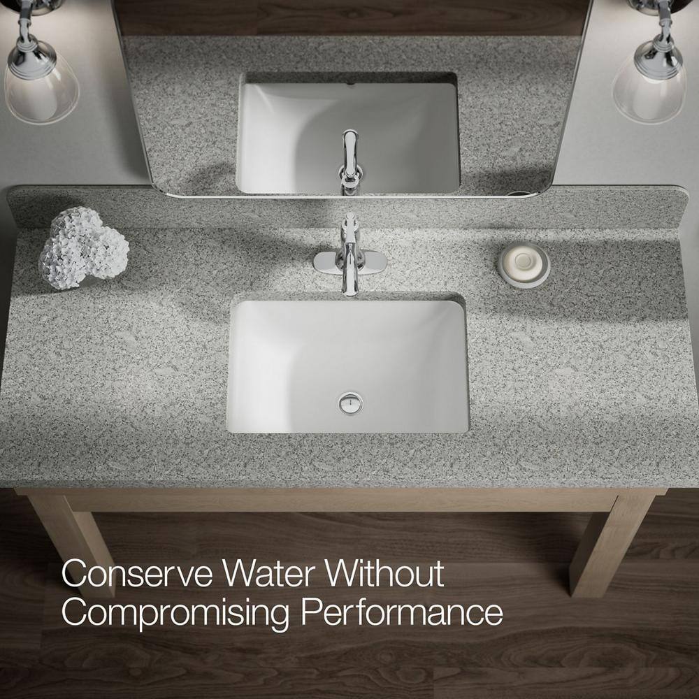 Polished Chrome Traditional Single Handle Bathroom Faucet