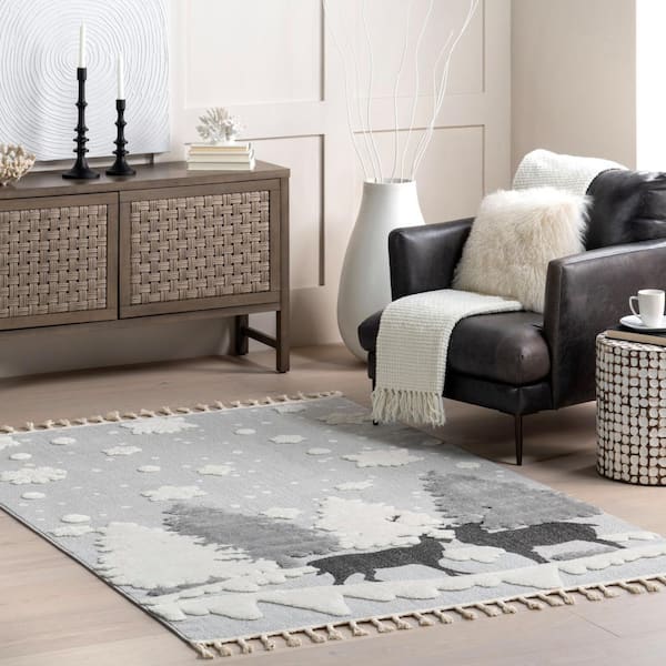 Jade Light Grey 8 ft. x 10 ft. Holiday Reindeer Tasseled Area Rug